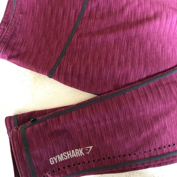Gymshark Other - Gymshark leggings reversible 2 colors medium